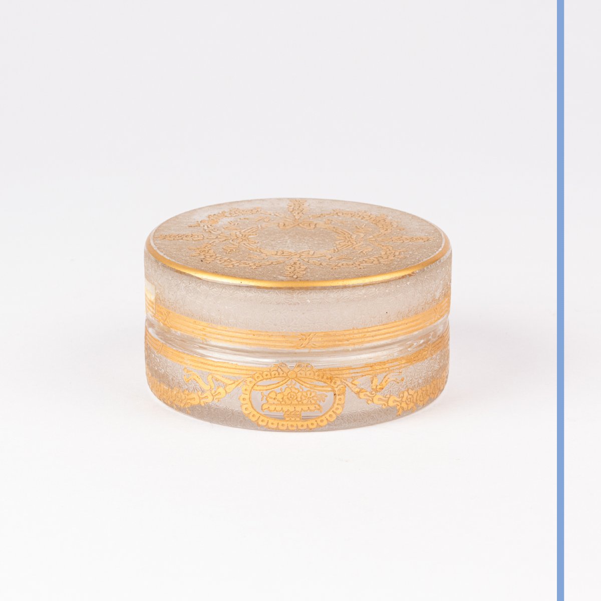 Nécessaire de toilette en cristal gravé et réhaussé à l'or, XIXe-photo-6