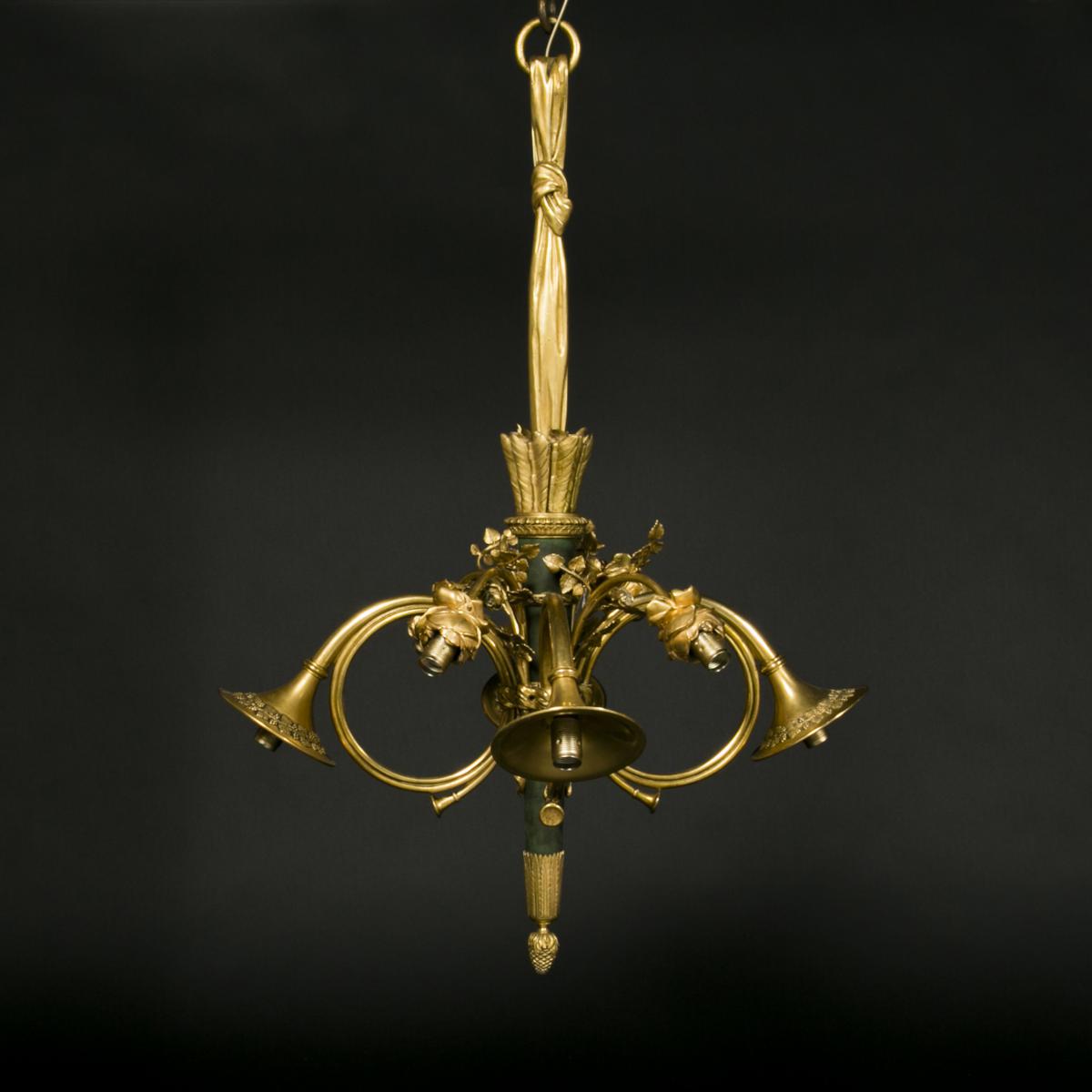 Lustre aux cors de chasse en bronze, XIXe
