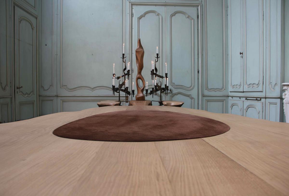 Exceptionnelle table en chêne blond et fer forgé, XXe-photo-3
