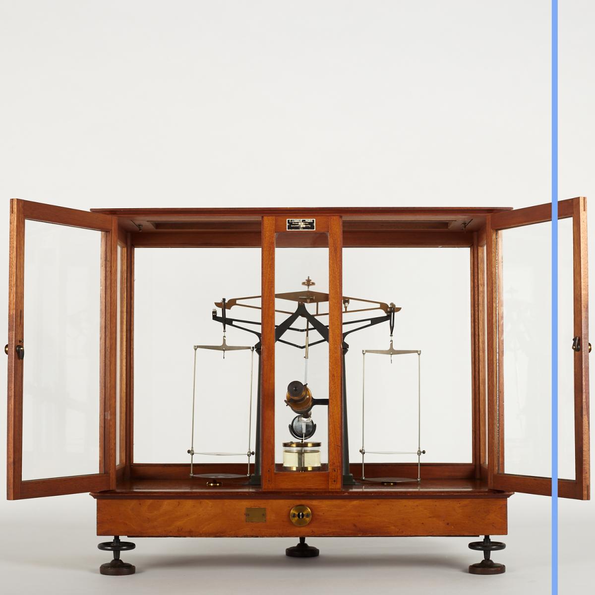 Mahogany Precision Balance, XXth-photo-2