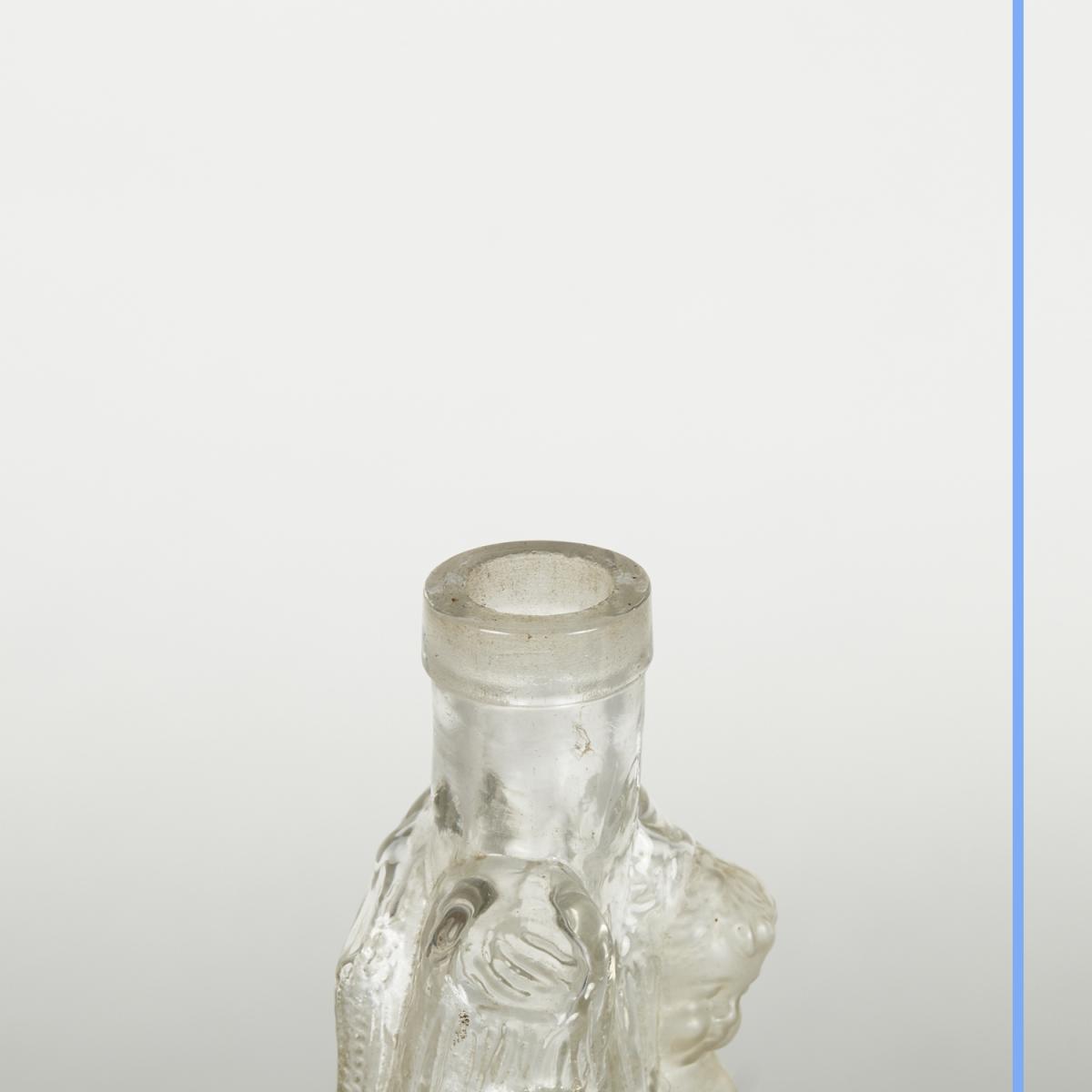 Bouteille carafe en verre sculpté, XXe-photo-1