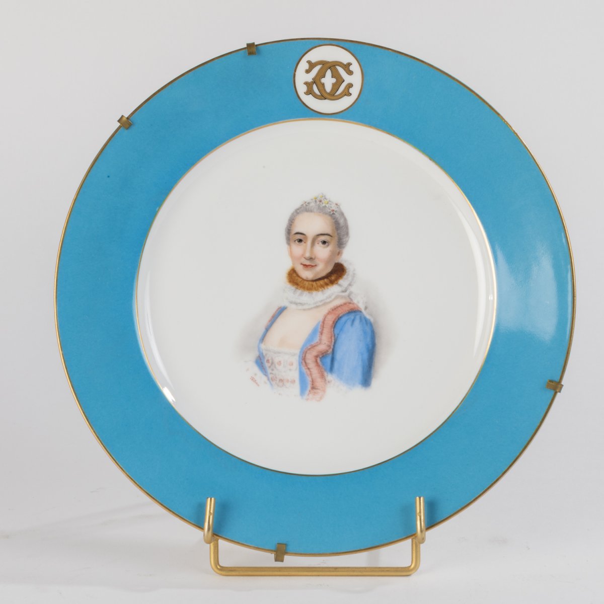 S&eacute;rie de six assiettes d&eacute;coratives en porcelaine de S&egrave;vres aux portraits de nobles femmes, XIXe-photo-2