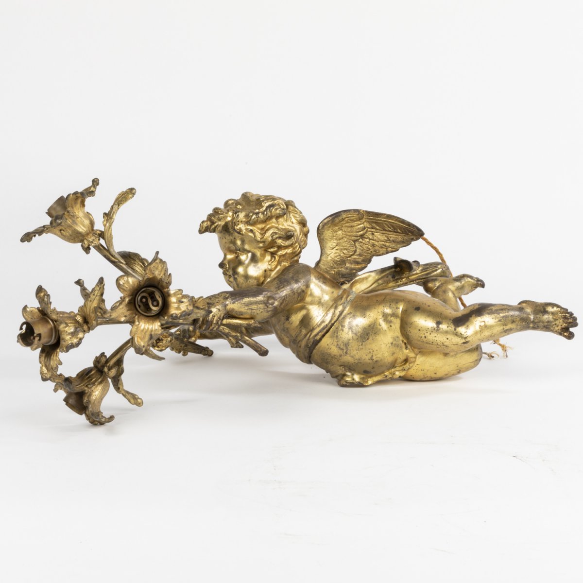 Lustre en bronze doré au putto, XIXe