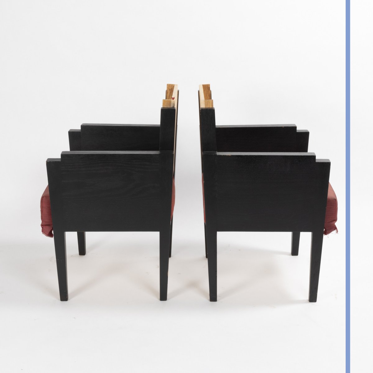 Paire de fauteuils en bois laqué noir, XXe-photo-1