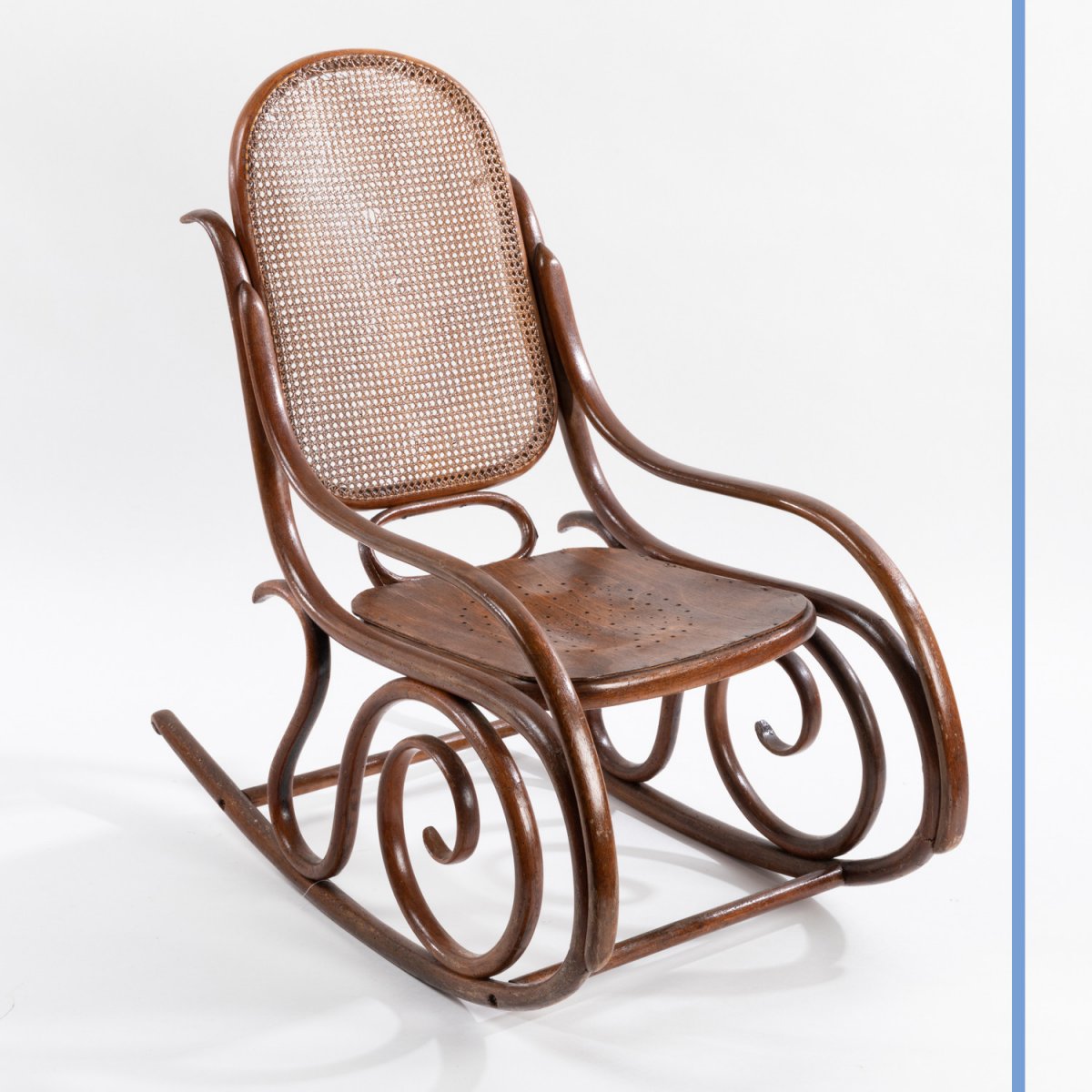 Dans le goût de Thonet, Rocking-Chair en bois courbé teinté, XXe-photo-2