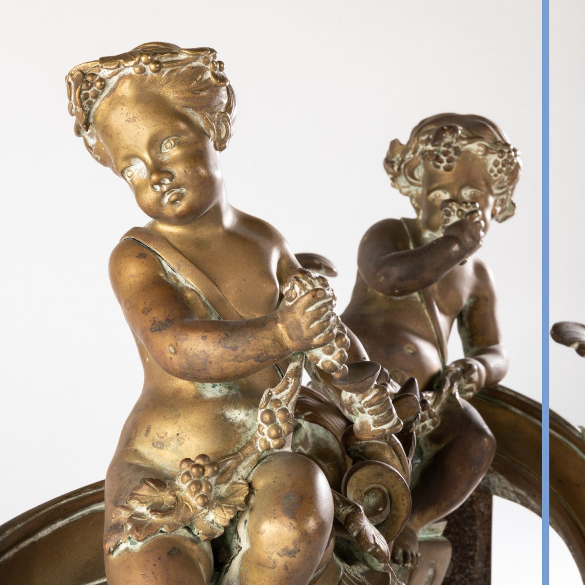 Paire de chenets aux petits Bacchus en bronze dor&eacute;, XIXe-photo-4