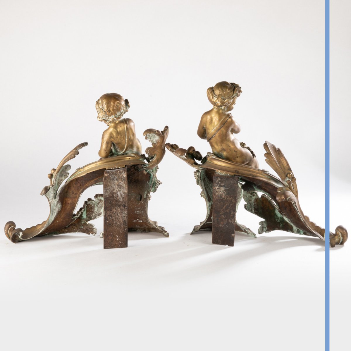 Paire de chenets aux petits Bacchus en bronze dor&eacute;, XIXe-photo-2