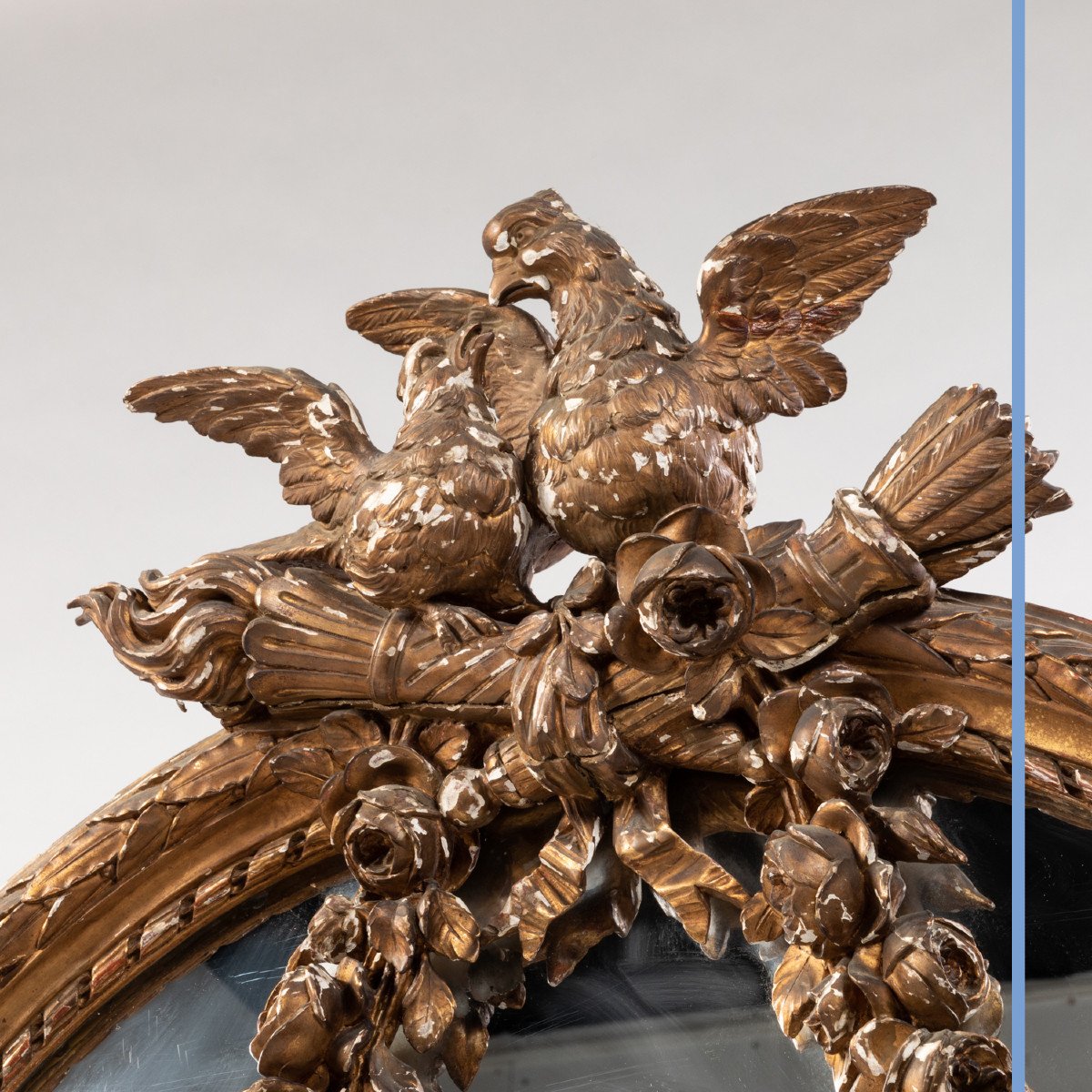 Miroir en bois doré sculpté à décor d'oiseaux et de guirlandes de fleurs, XIXe-photo-3