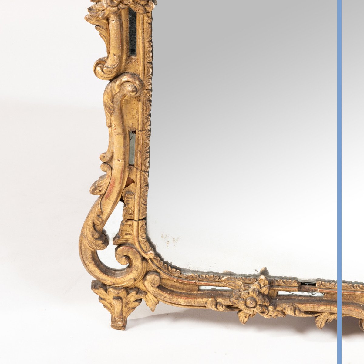 Miroir de style Louis XV en bois et stuc sculpté et doré, XIXe-photo-1