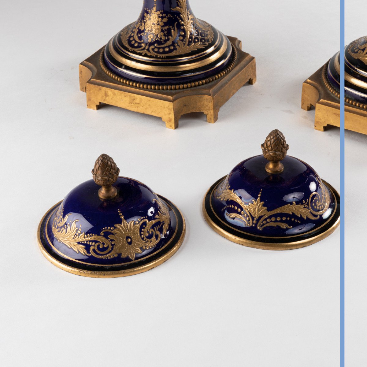 Manufacture de S&egrave;vres, paire de cassolettes en porcelaine et bronze dor&eacute;, XIXe-photo-7