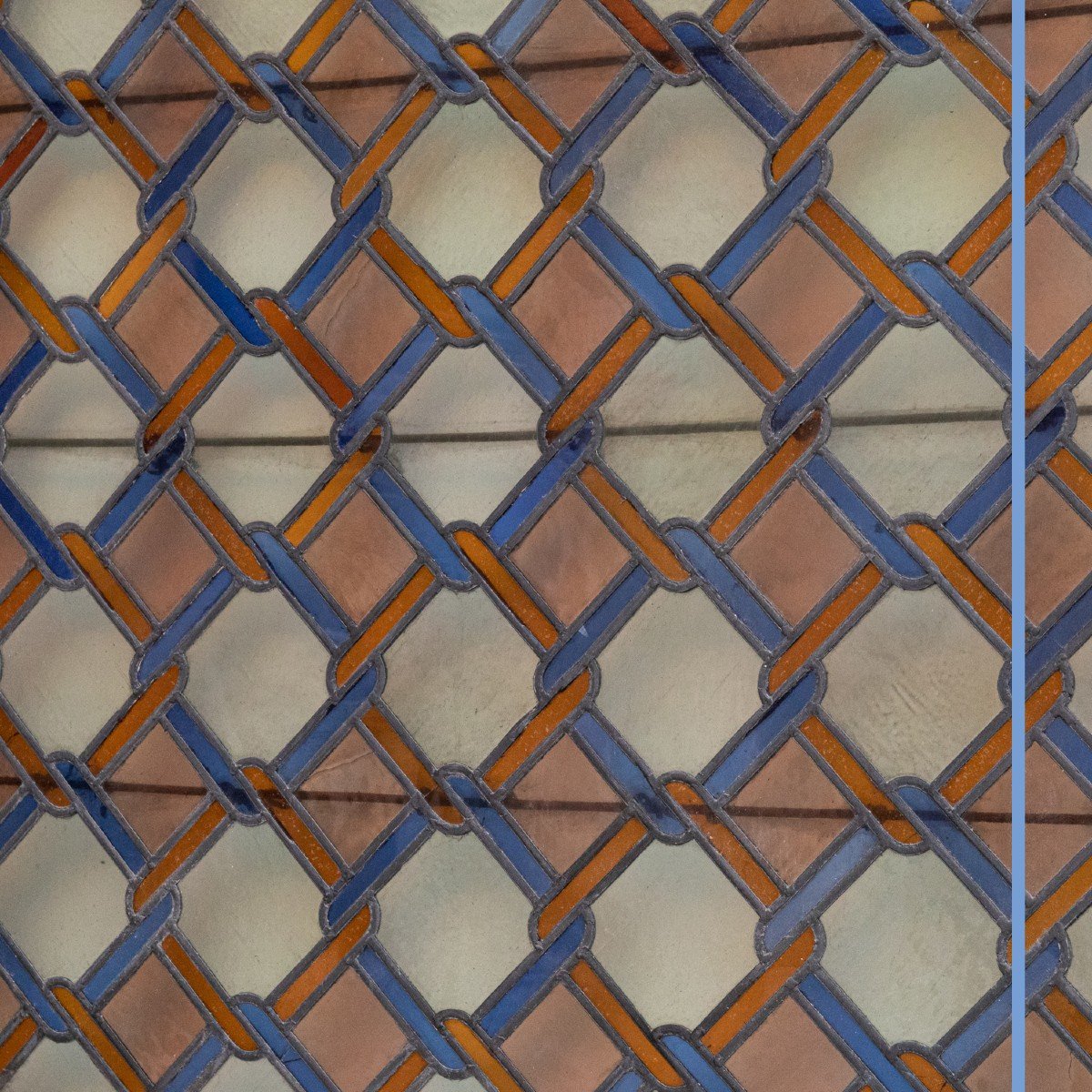 Vitrail &agrave; motif g&eacute;om&eacute;trique, fin XIXe, d&eacute;but XXe-photo-2
