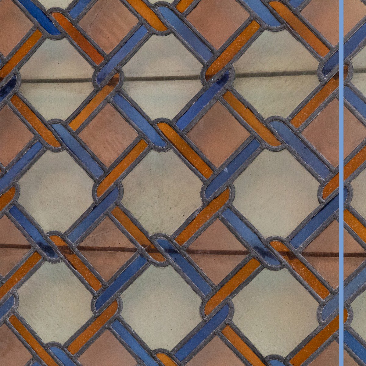 Vitrail &agrave; motif g&eacute;om&eacute;trique, fin XIXe, d&eacute;but XXe-photo-3
