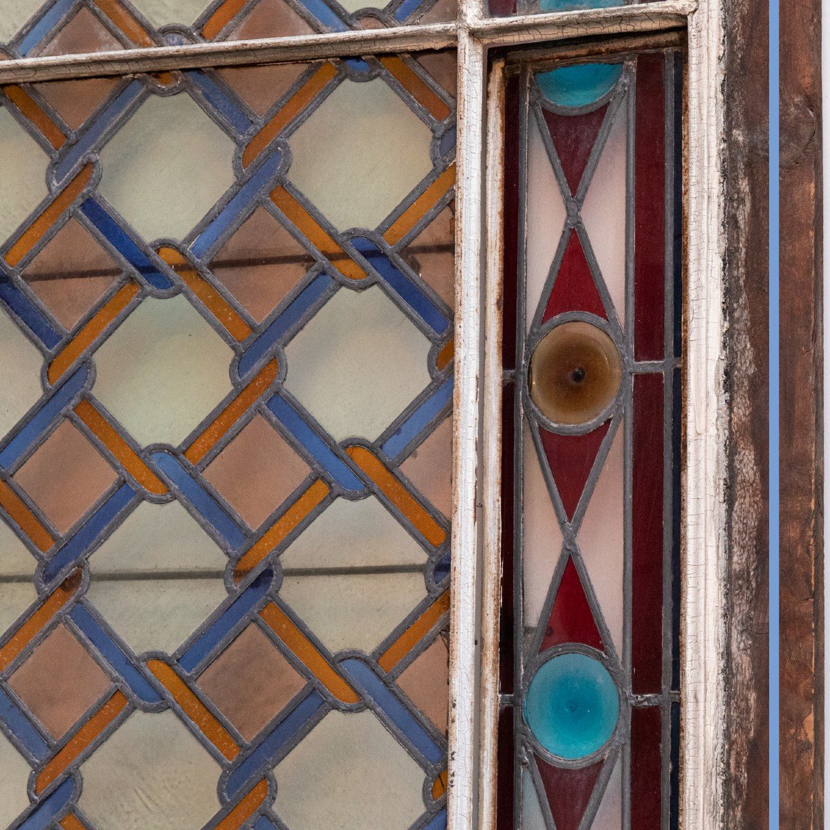 Vitrail &agrave; motif g&eacute;om&eacute;trique, fin XIXe, d&eacute;but XXe-photo-4