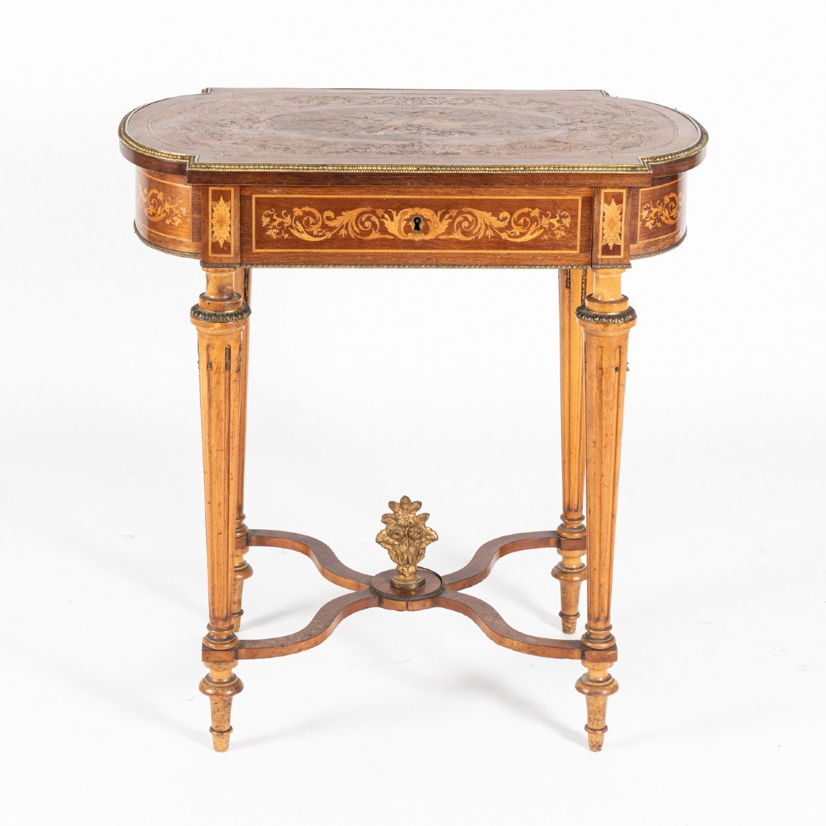 Travailleuse en marqueterie de bois pr&eacute;cieux et bronze dor&eacute;, XIXe
