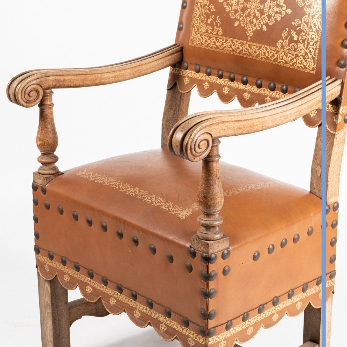Fauteuil trône néo-renaissance en noyer et cuir doré, fin XIXe, début XXe-photo-6