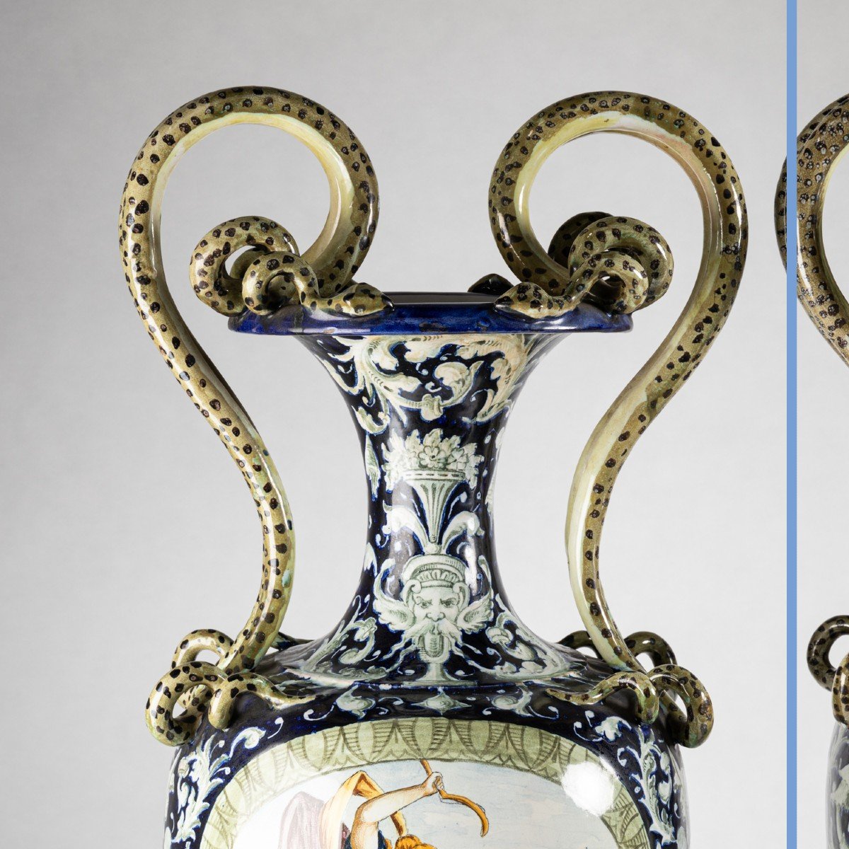 Paire de vases Italien en porcelaine, XIXe-photo-4