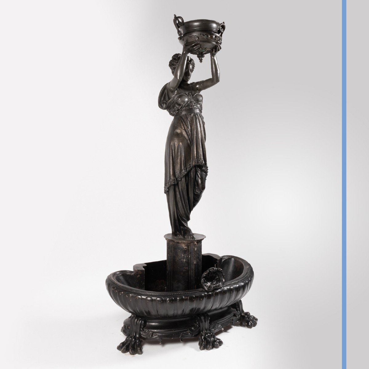 Jardinière ou fontaine en fonte d'une figure féminine à l'antique, XIXe-photo-4