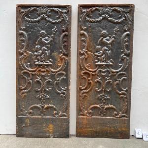 Paire de plaques de chemin&eacute;e en fonte, XIXe