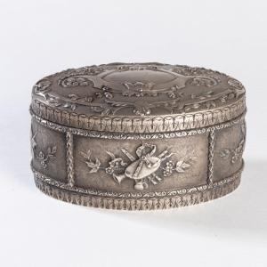 Coffret ovale en argent, XIXe