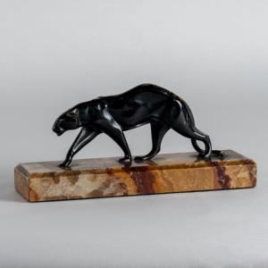 D'après  Maurice Prost (1894-1967) La panthère, épreuve en bronze émaillé noir, XXe