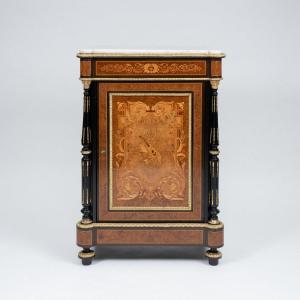 Meuble rectangulaire &agrave; hauteur d&#039;appui en marqueterie, XIXe