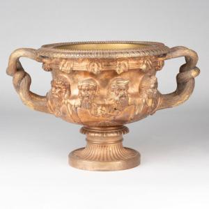 Vase de Warwick en bronze dor&eacute;, XIXe
