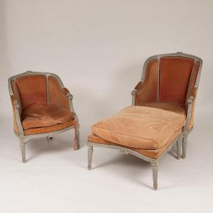 Duchesse brisée de style Louis XVI en bois sculpté laqué et velours rouge, XIXe