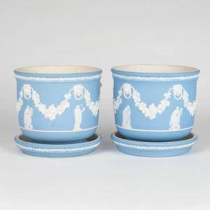 Paire de cache-pots en porcelaine de Wedgwood, XXe