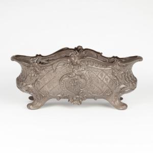 Deville Paillette, Jardinière de style Louis XV en fonte, XXe
