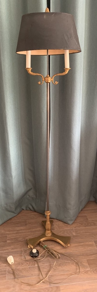 Lampadaire style Louis XVI – Deux lumières – Vers 1950