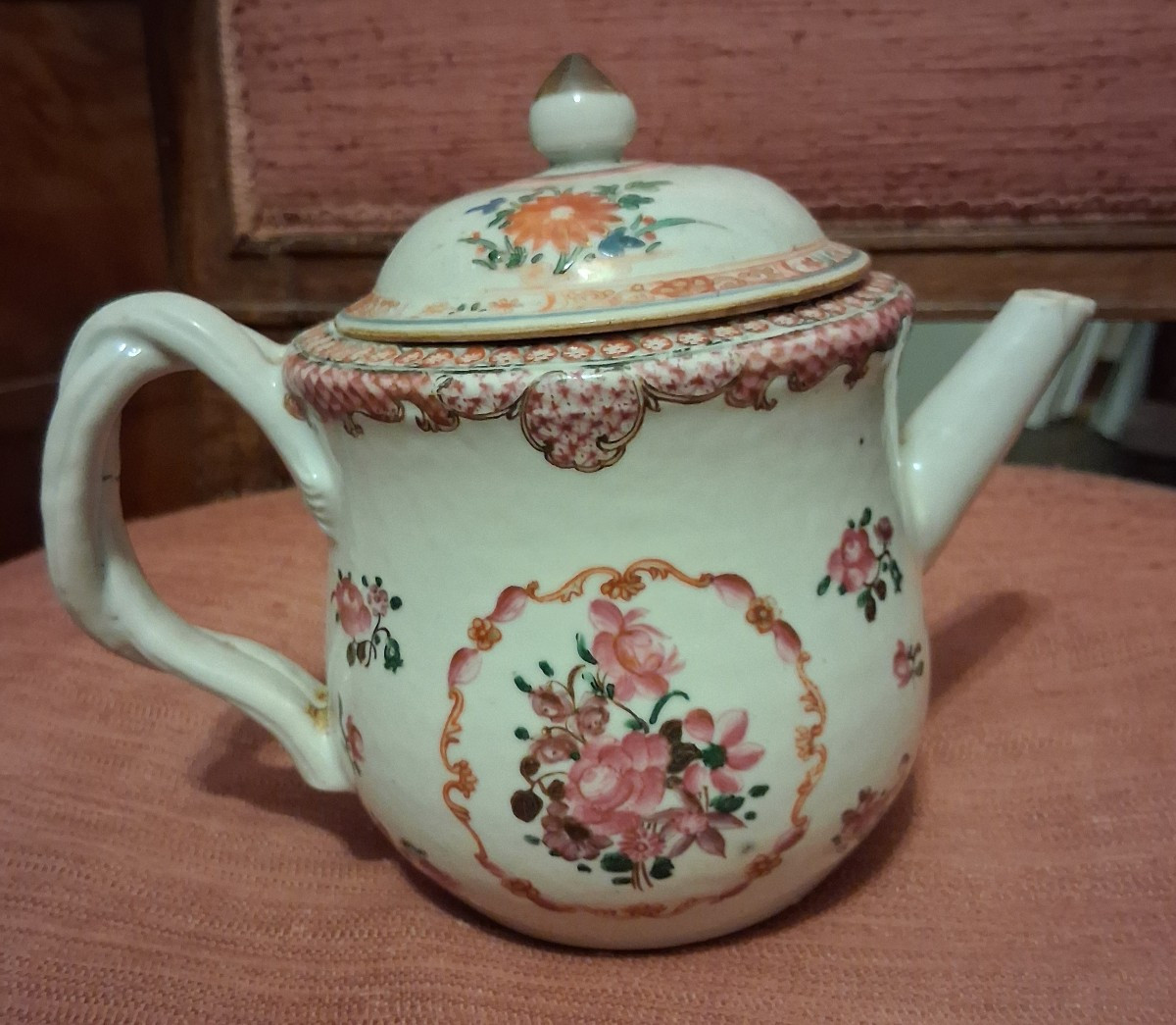 18th Century East India Company Teapot-photo-3