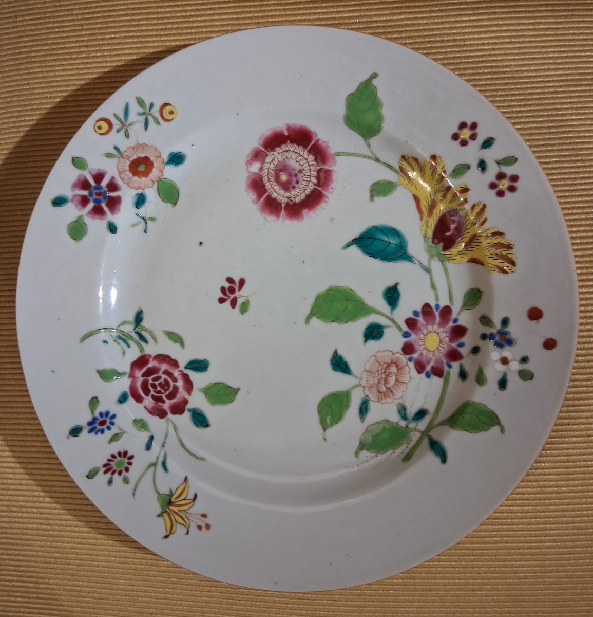 Assiette en porcelaine de la Compagnie des Indes XVIII e.