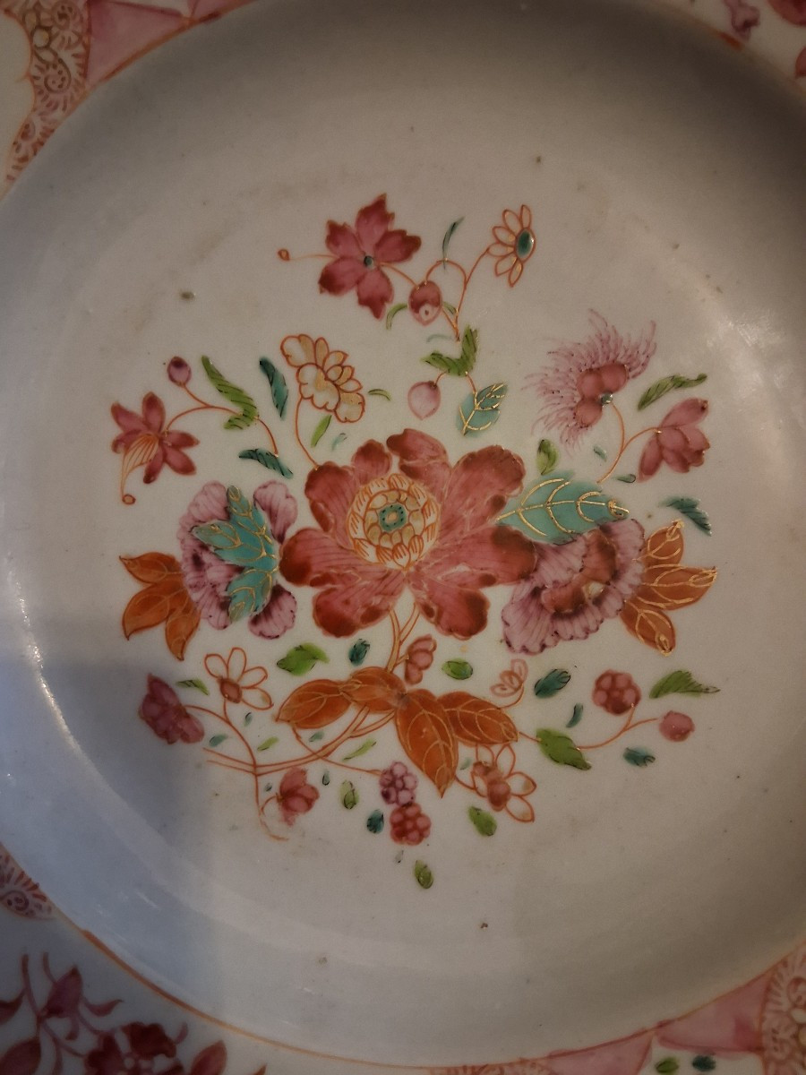 18th-century Plate From The East India Company (famille Rose)-photo-2