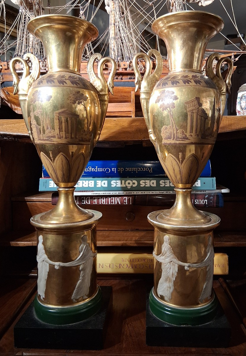 Pair Of Paris Porcelain Vases 1st Quarter 19th Century. 