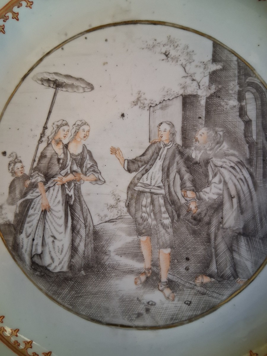 Porcelain Plate From The East India Company, "grisaille" Style, Dating From The 18th Century. -photo-2