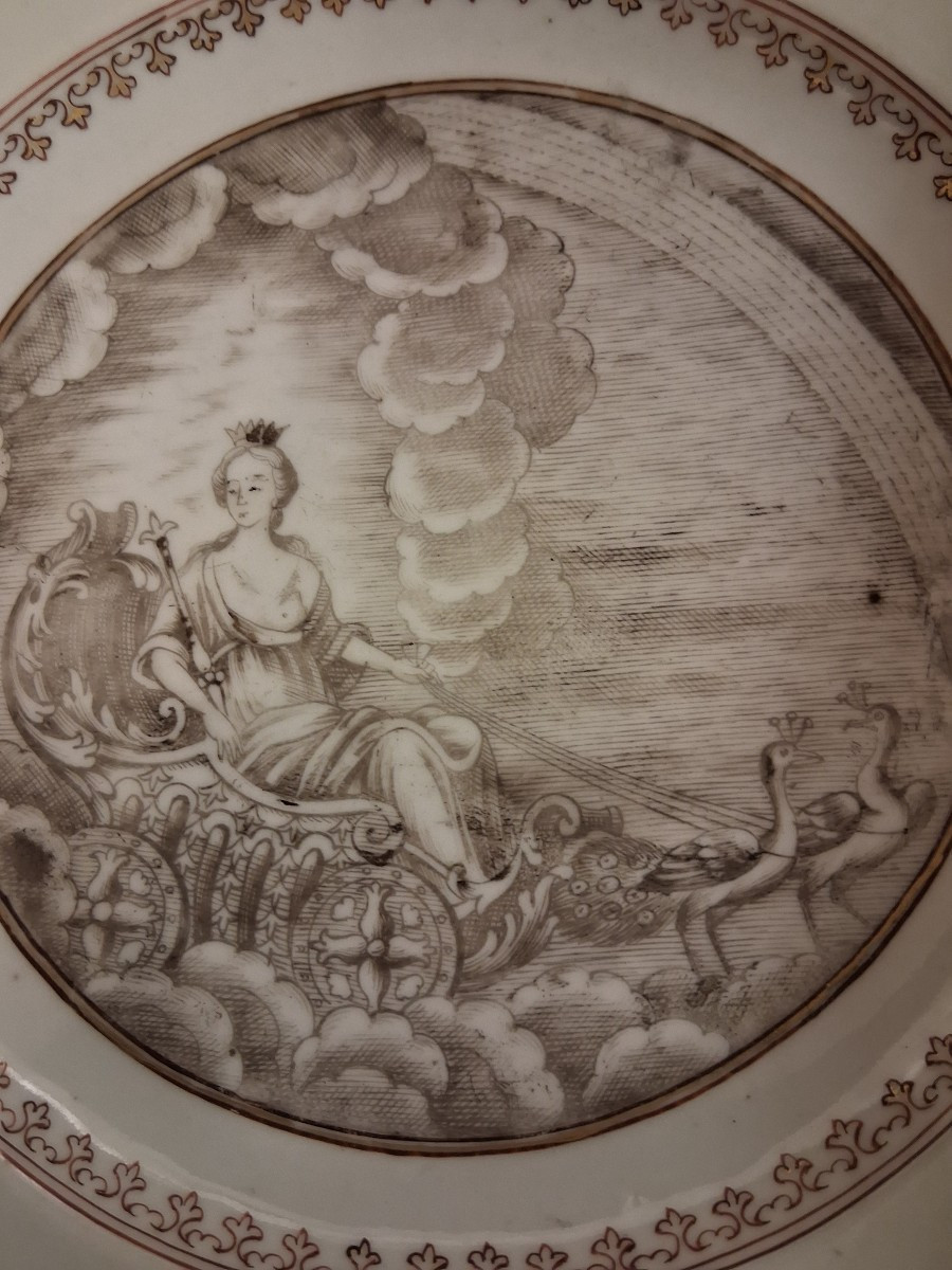 Assiette en porcelaine de Chine  (grisaille) XVIIIe de la Compagnie des Indes -photo-2