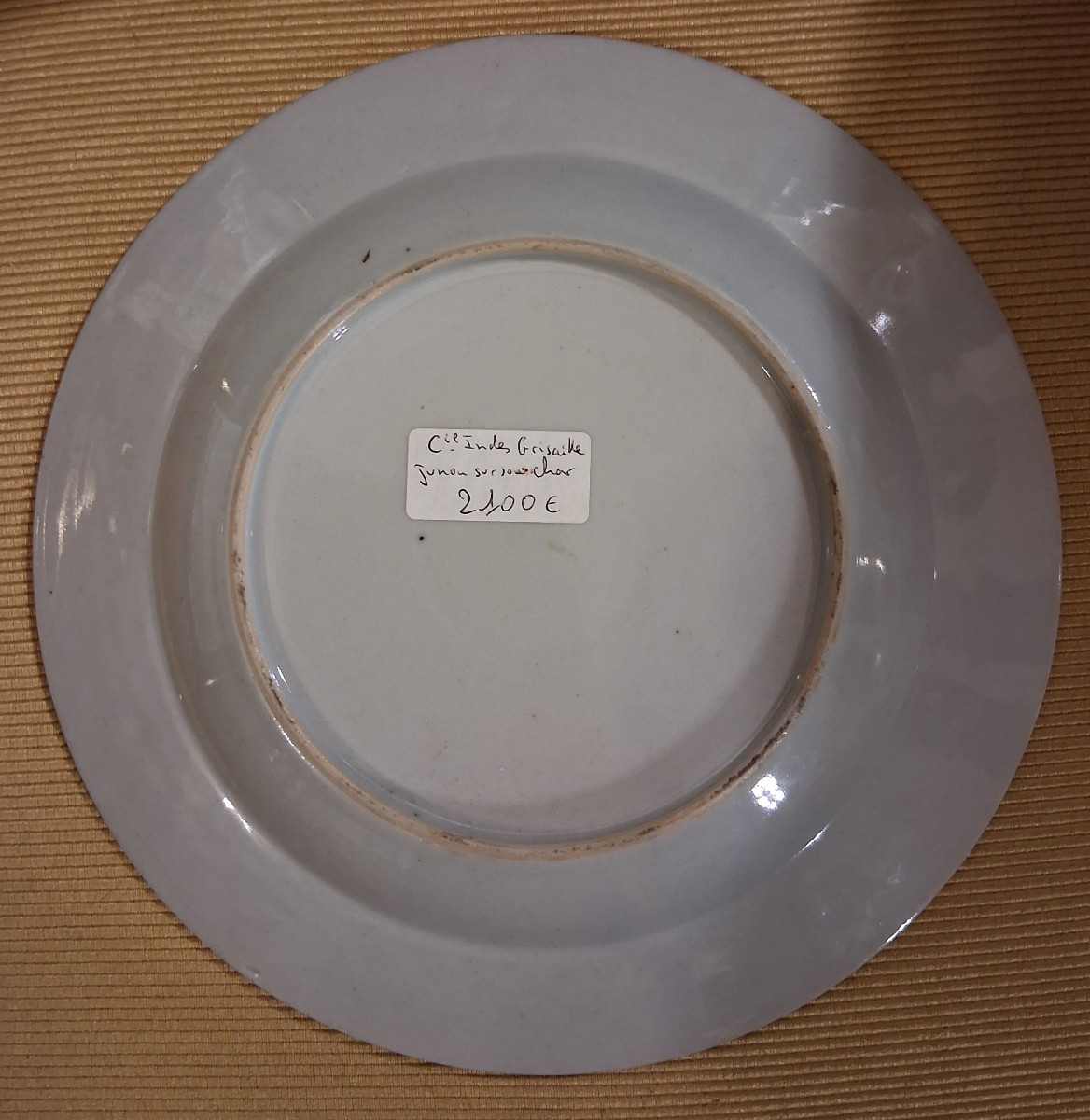 Assiette en porcelaine de Chine  (grisaille) XVIIIe de la Compagnie des Indes -photo-3