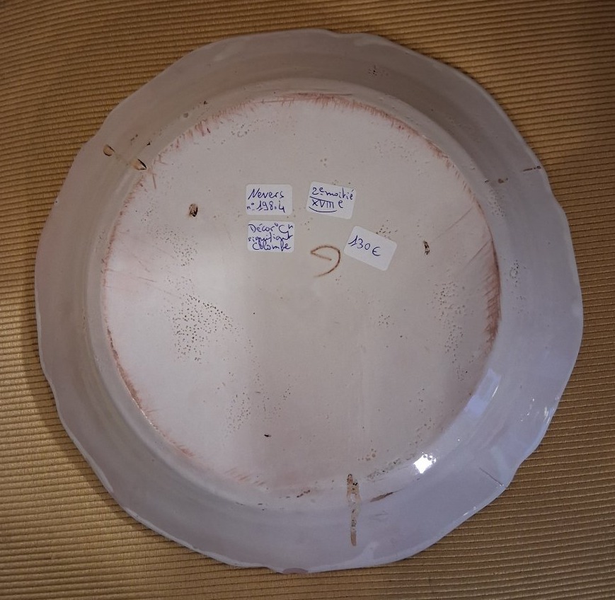 Assiette en faïence de Nevers 2e moitié XVIIIe-photo-1