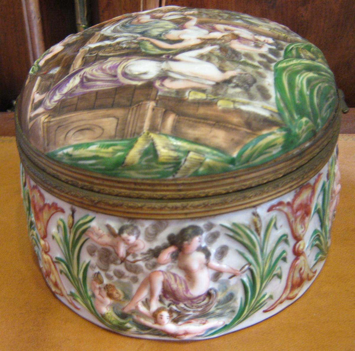 Oval Box Capodimonte-photo-3