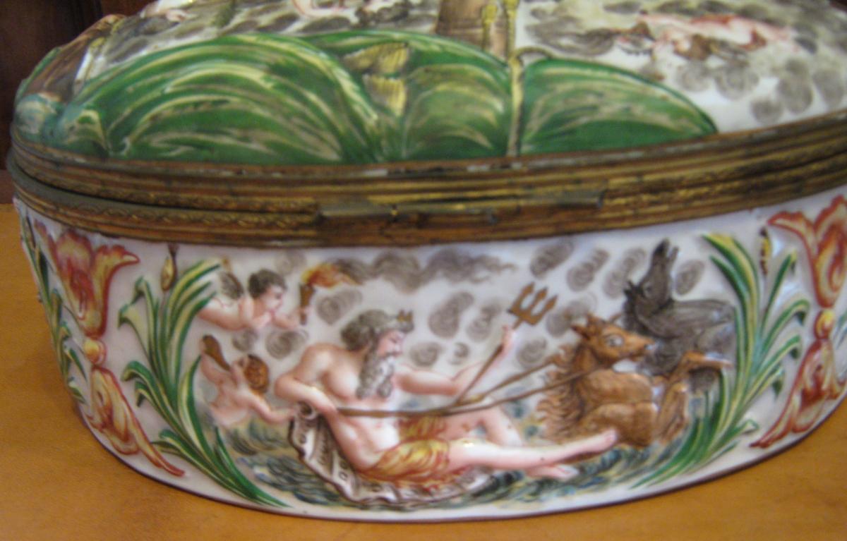 Oval Box Capodimonte-photo-4