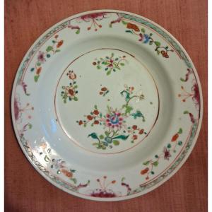 Assiette fin XVIIIe de la Compagnie des Indes (famille rose)