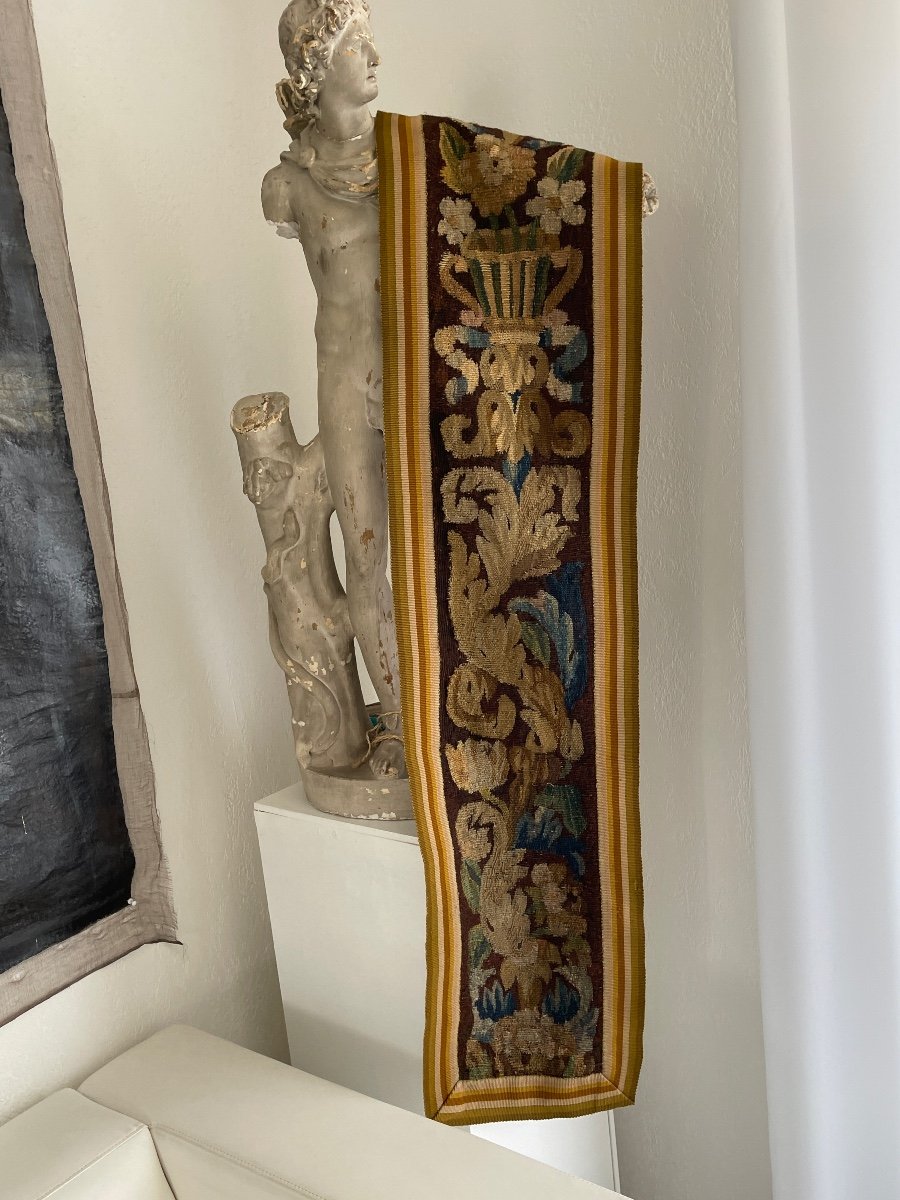 Magnifique Pente De Tapisserie D’aubusson Decor Floral Vase Antique