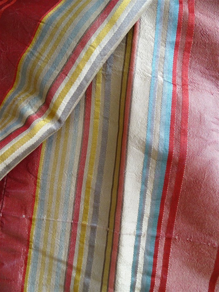 Pair Of Silk Drapes With Stripes Pattern Great Refinement For Your Windows-photo-4