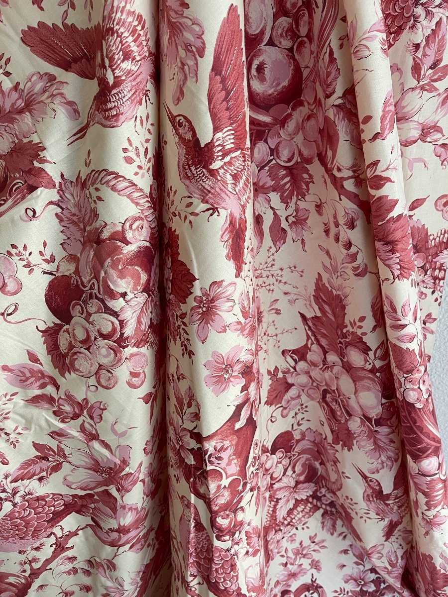 Large Fragment De Tissu Imprimé  Décor  Floral Et Oiseaux -photo-1
