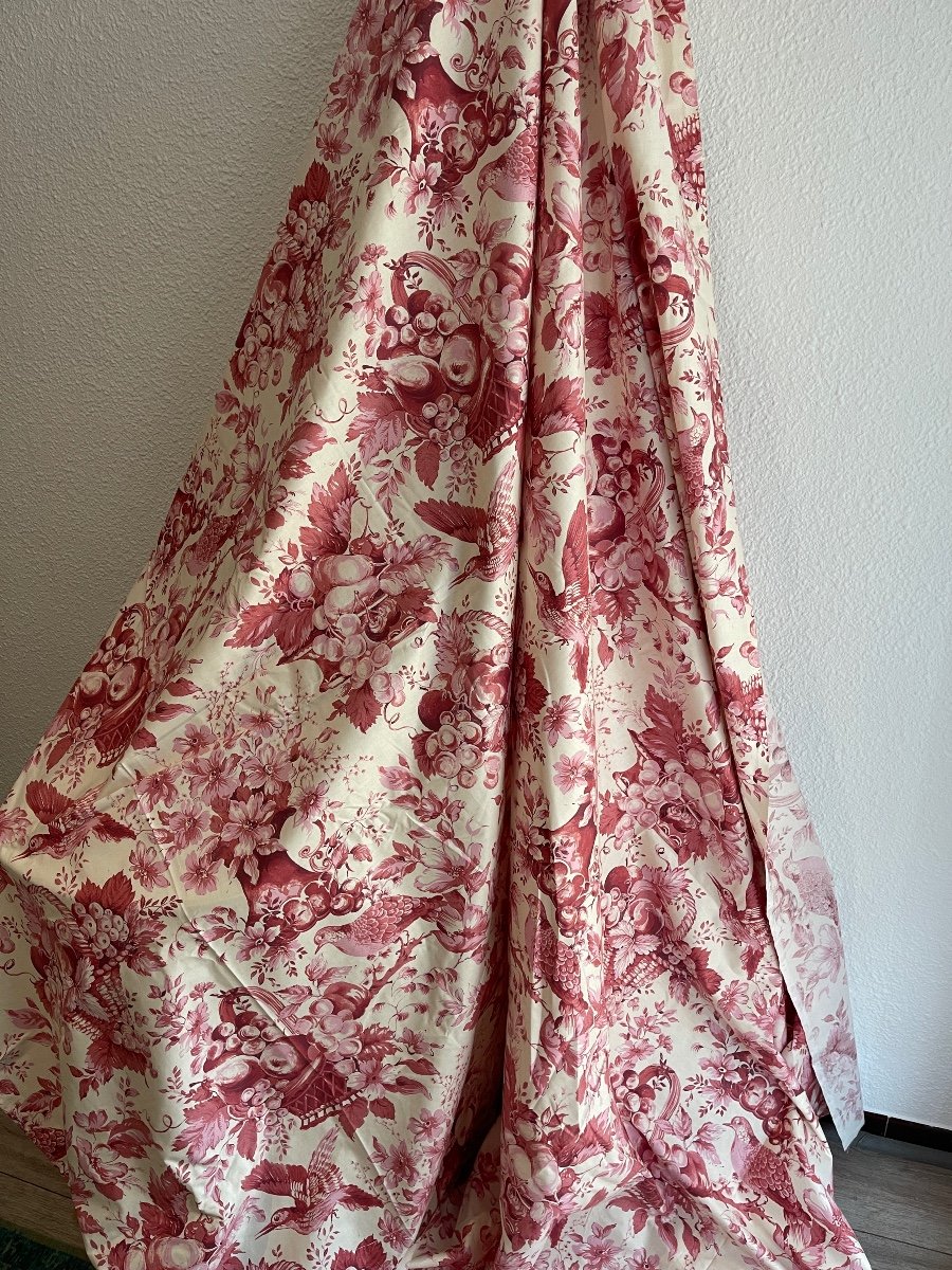 Large Fragment De Tissu Imprimé  Décor  Floral Et Oiseaux 