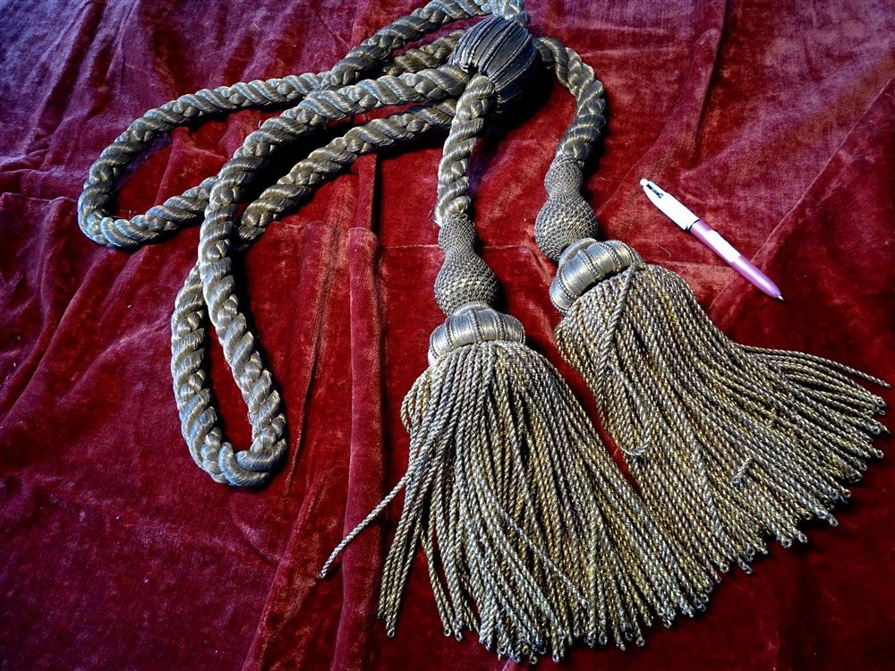 Rare ......château Trimmings .. 2 Last Pompoms And Cords In Metallic Gold Threads-photo-3