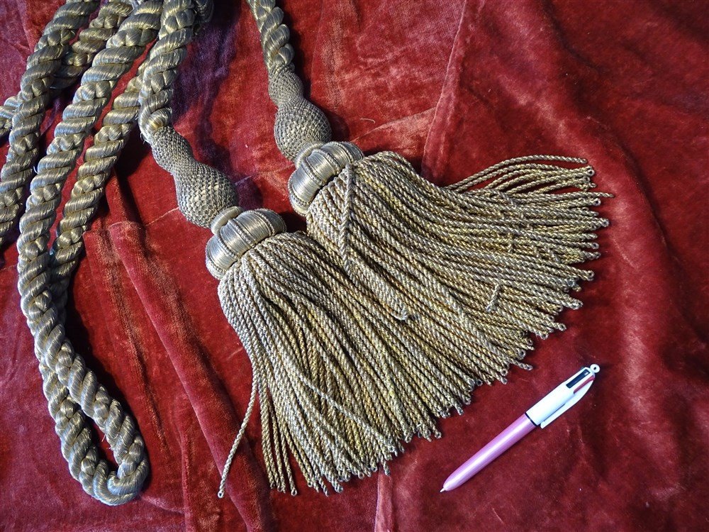 Rare ......château Trimmings .. 2 Last Pompoms And Cords In Metallic Gold Threads-photo-5