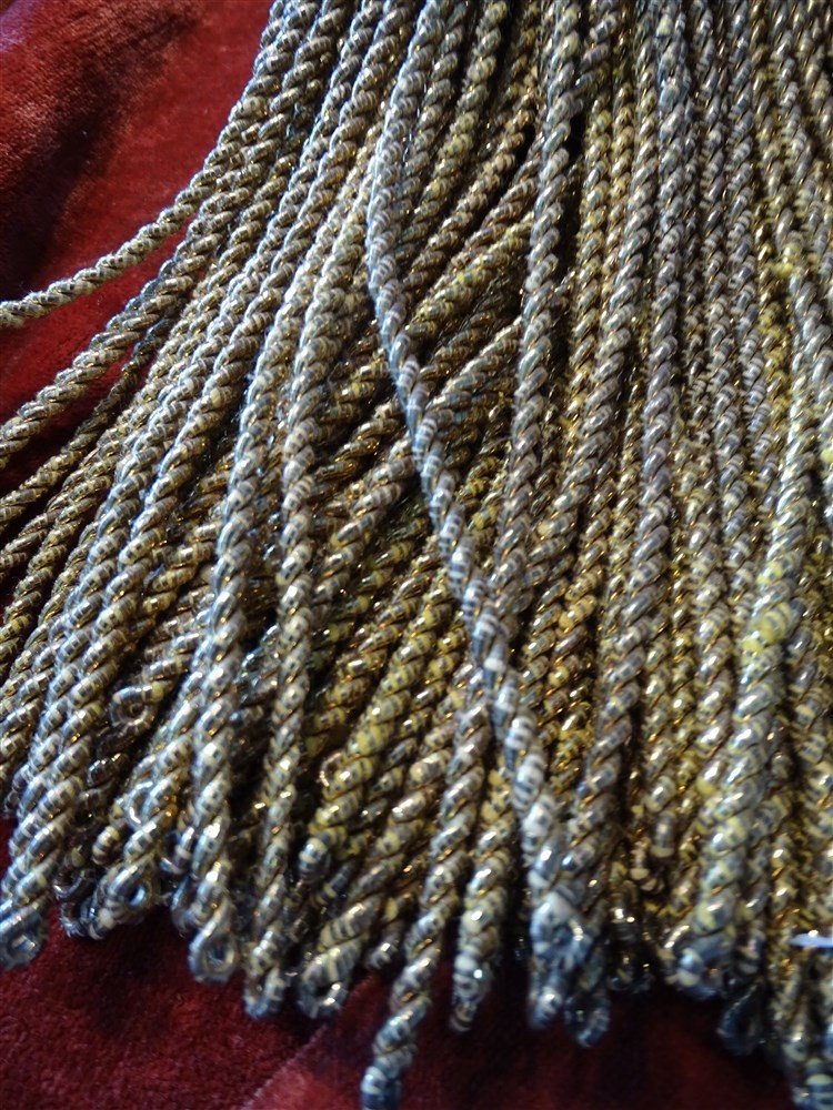 Rare ......château Trimmings .. 2 Last Pompoms And Cords In Metallic Gold Threads-photo-6
