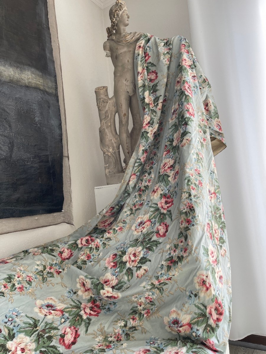 A Chintz Curtain With Large Floral Decor-photo-1