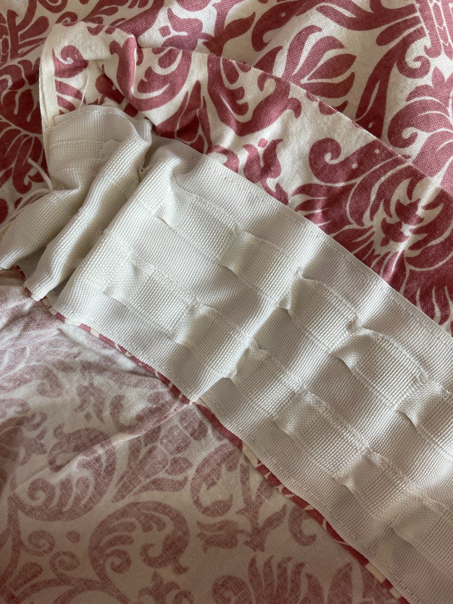 Pair Of Vintage Curtains In Old Rose Printed Fabric -photo-4